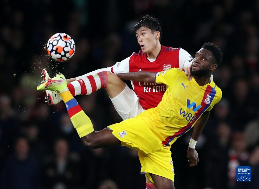 阿森纳客场轻取水晶宫,厄齐尔闪耀,枪手重现曙光 阿森纳客场轻取水晶宫,厄齐尔闪耀,枪手重现曙光