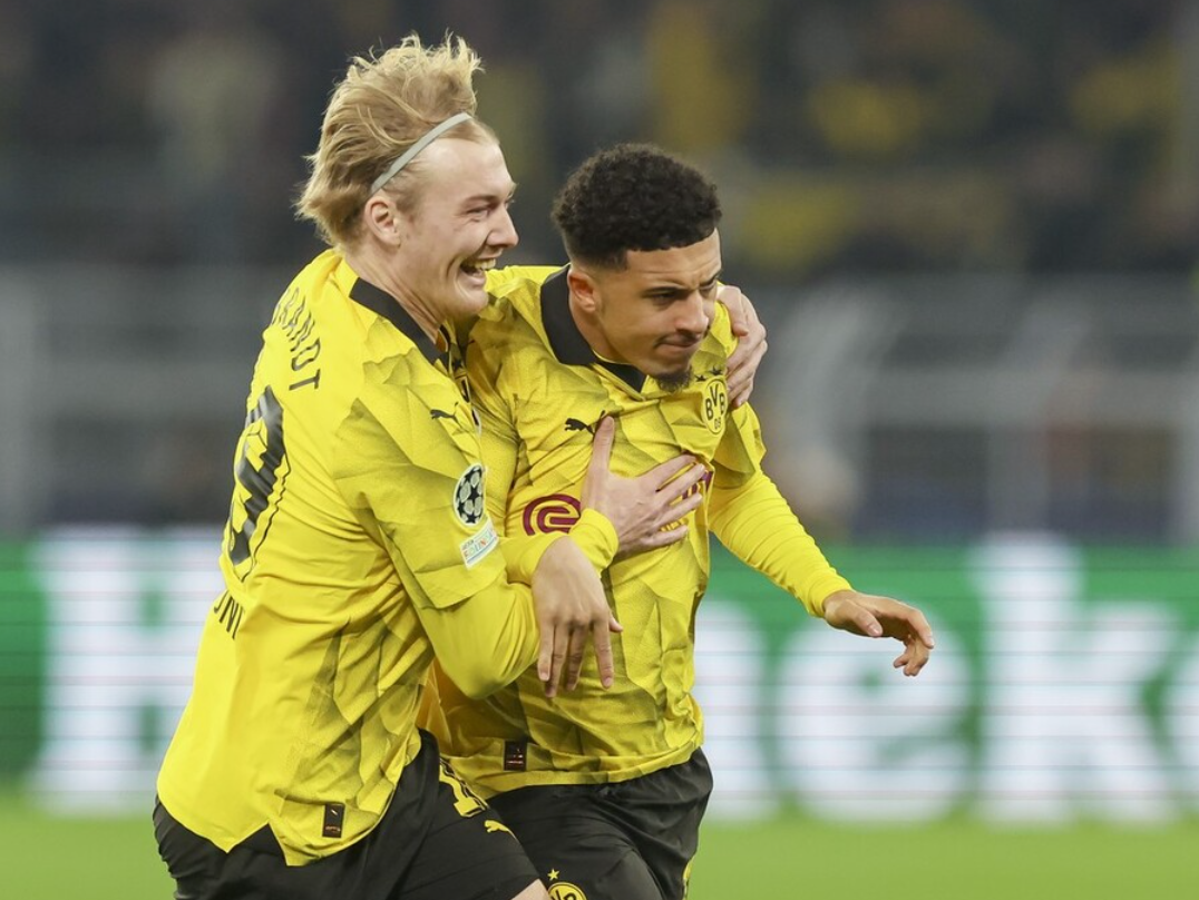 开云体育app-欧冠决赛现场泪目，球迷狂欢