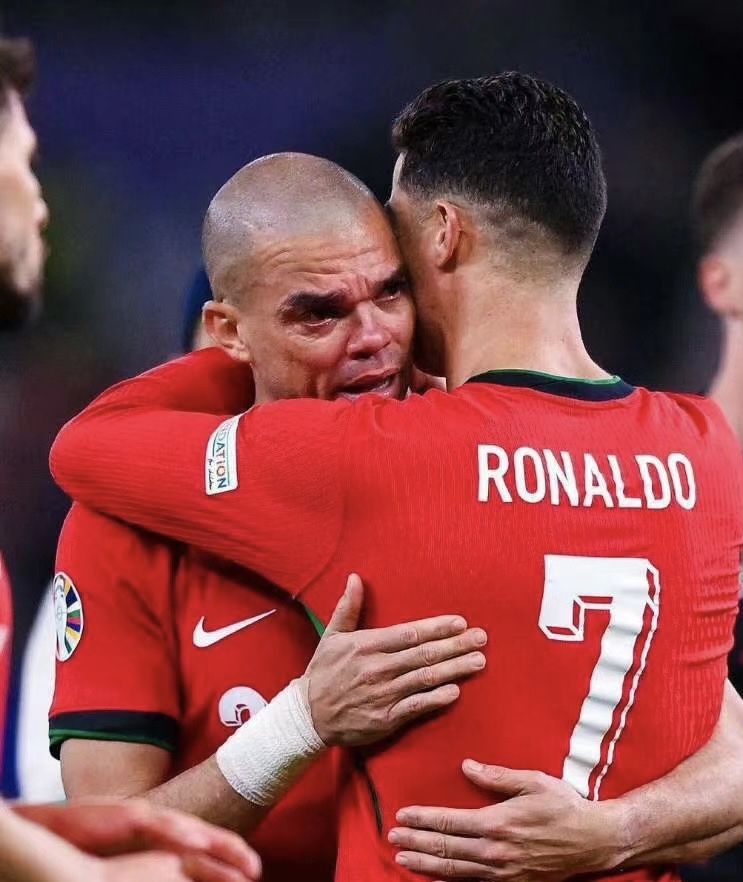 欧洲国家之间的足球对决吸引了众多球迷 欧洲国家之间的足球对决吸引了众多球迷