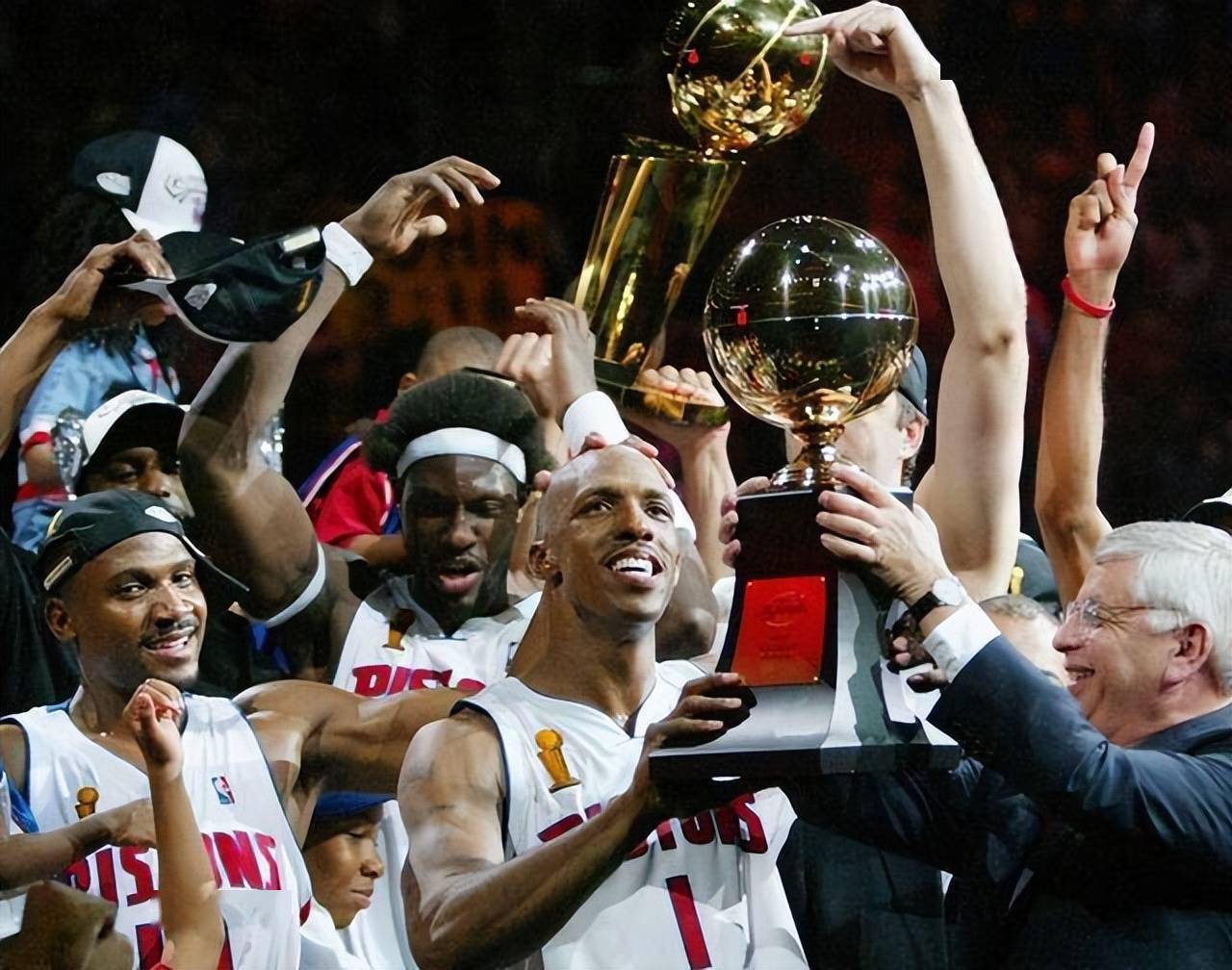 关于篮网B队轻取西班牙男篮,汉密尔顿惊艳世界的信息 关于篮网B队轻取西班牙男篮,汉密尔顿惊艳世界的信息