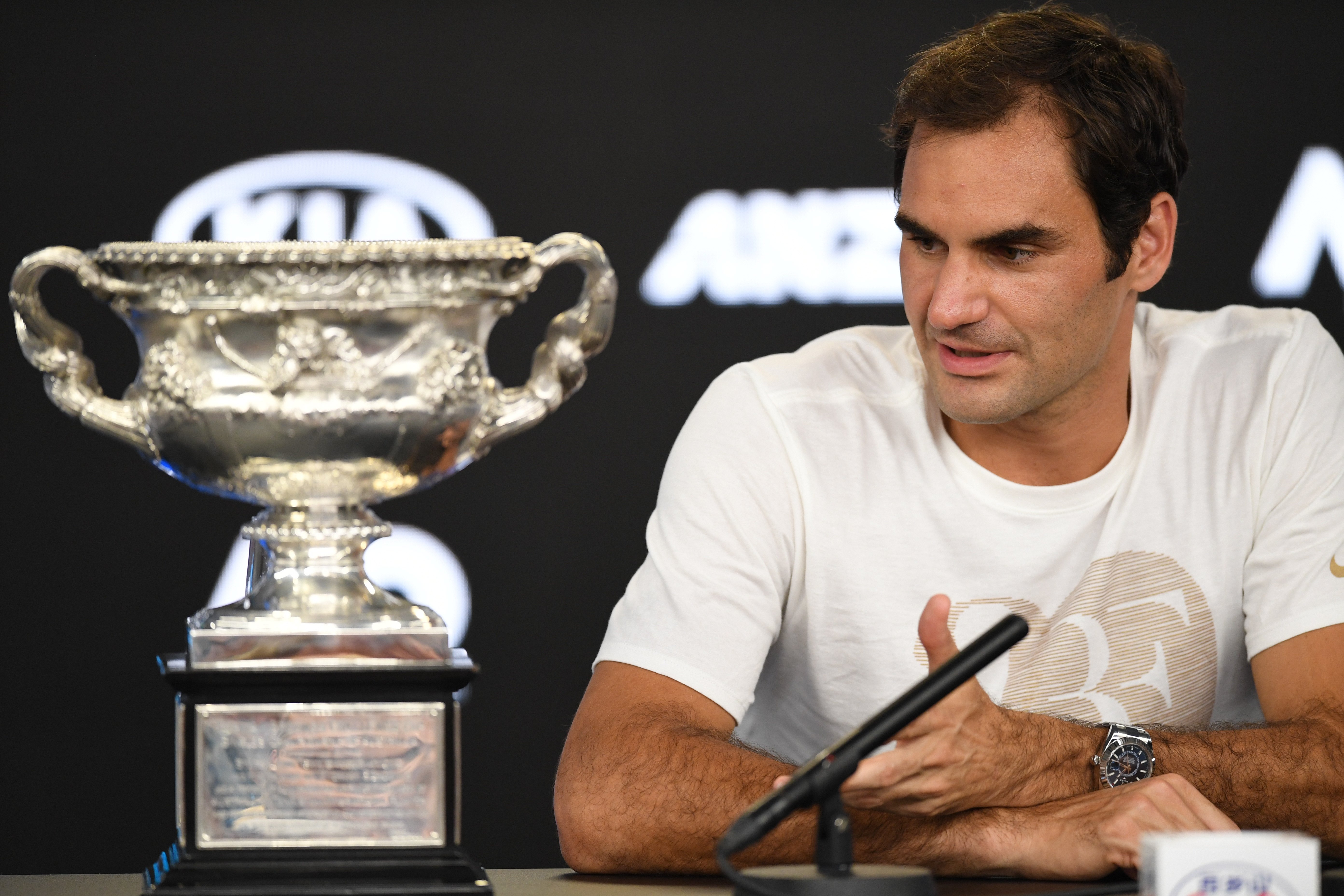 关于澳大利亚网球队险胜世界网球队，费德勒制霸全场的信息