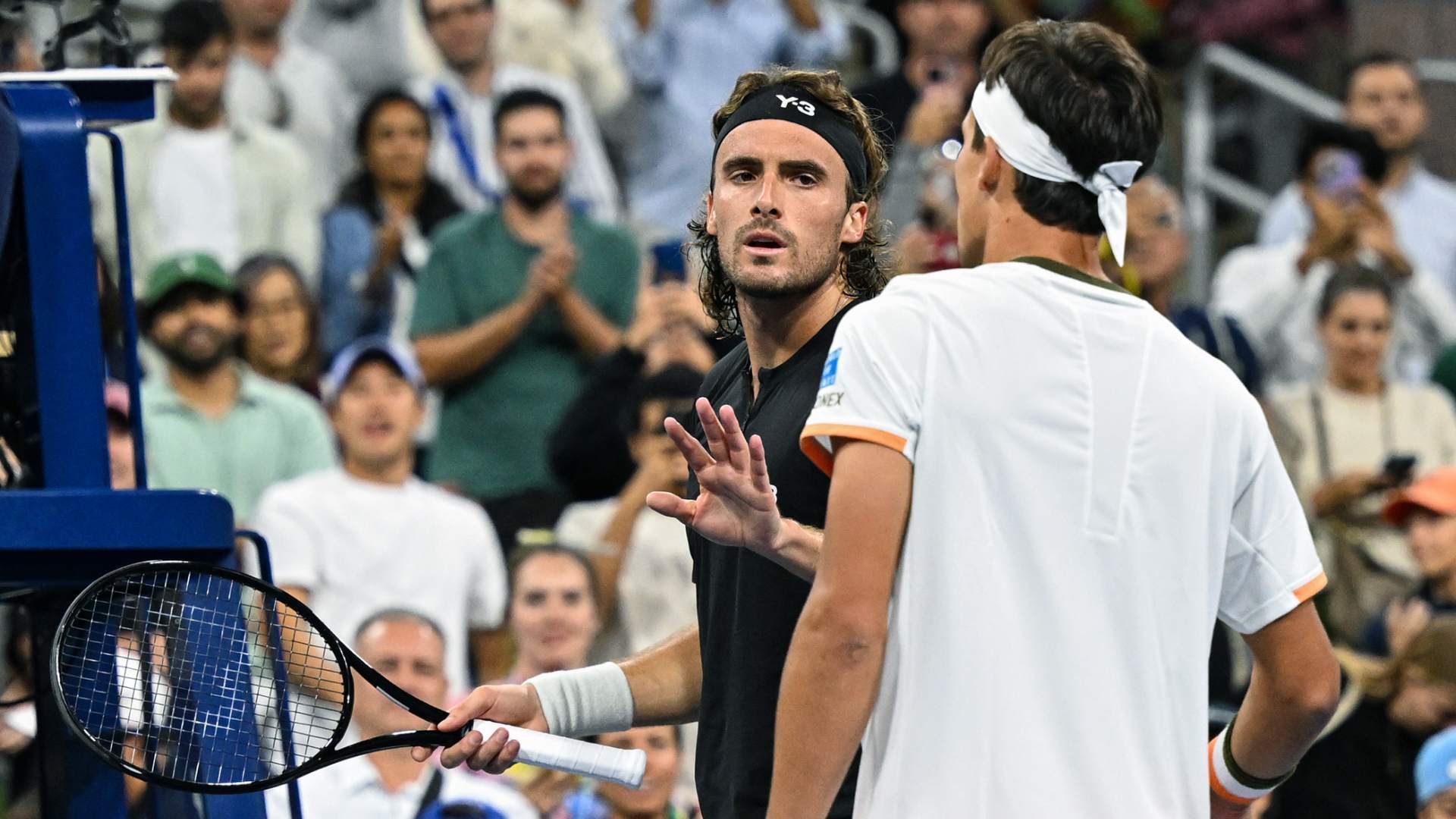 英国网球队爆冷日本网球队，西西帕斯爆发神勇的简单介绍