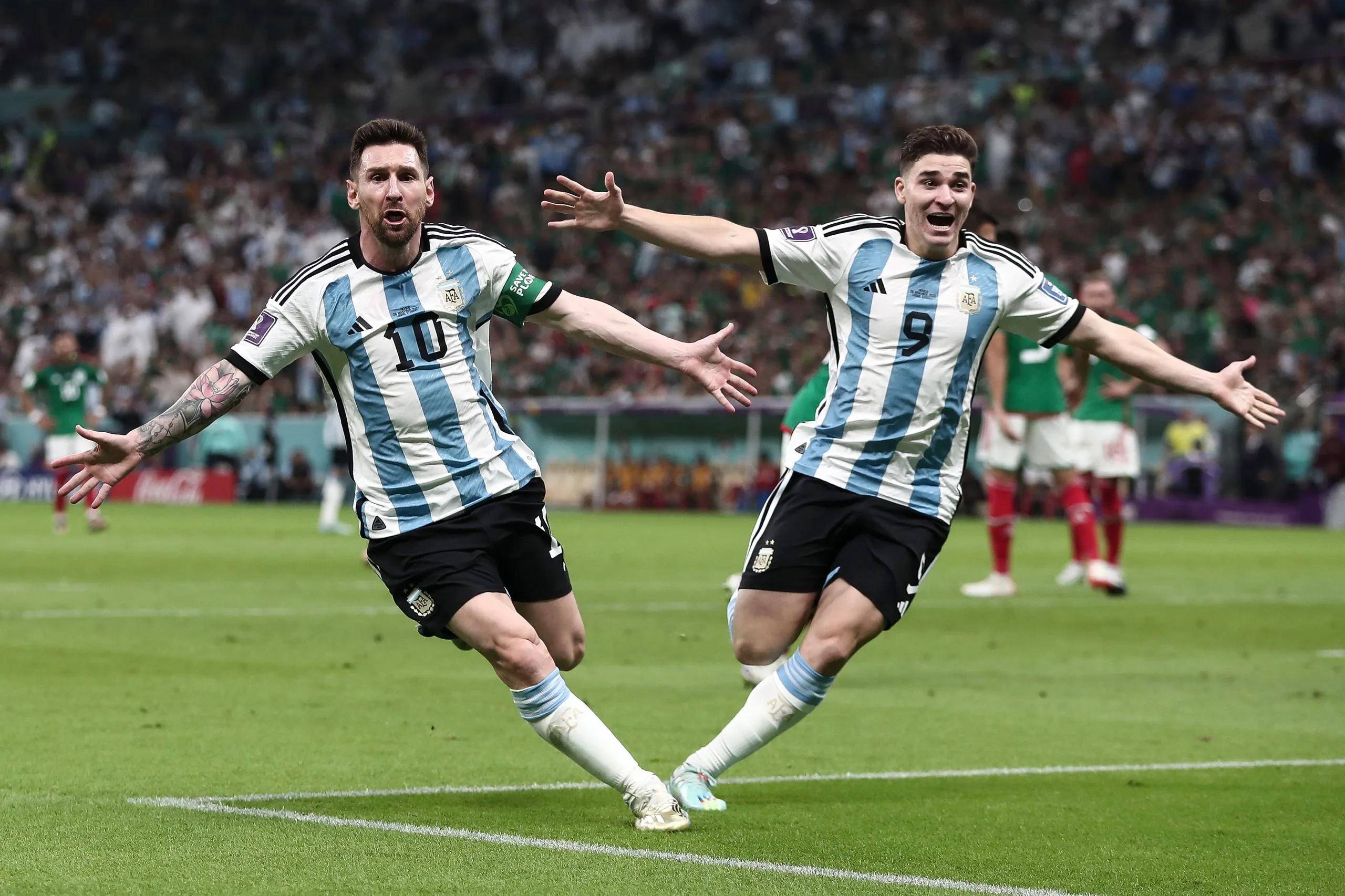 开云体育app-阿根廷队选手奋勇向前，冲击前列