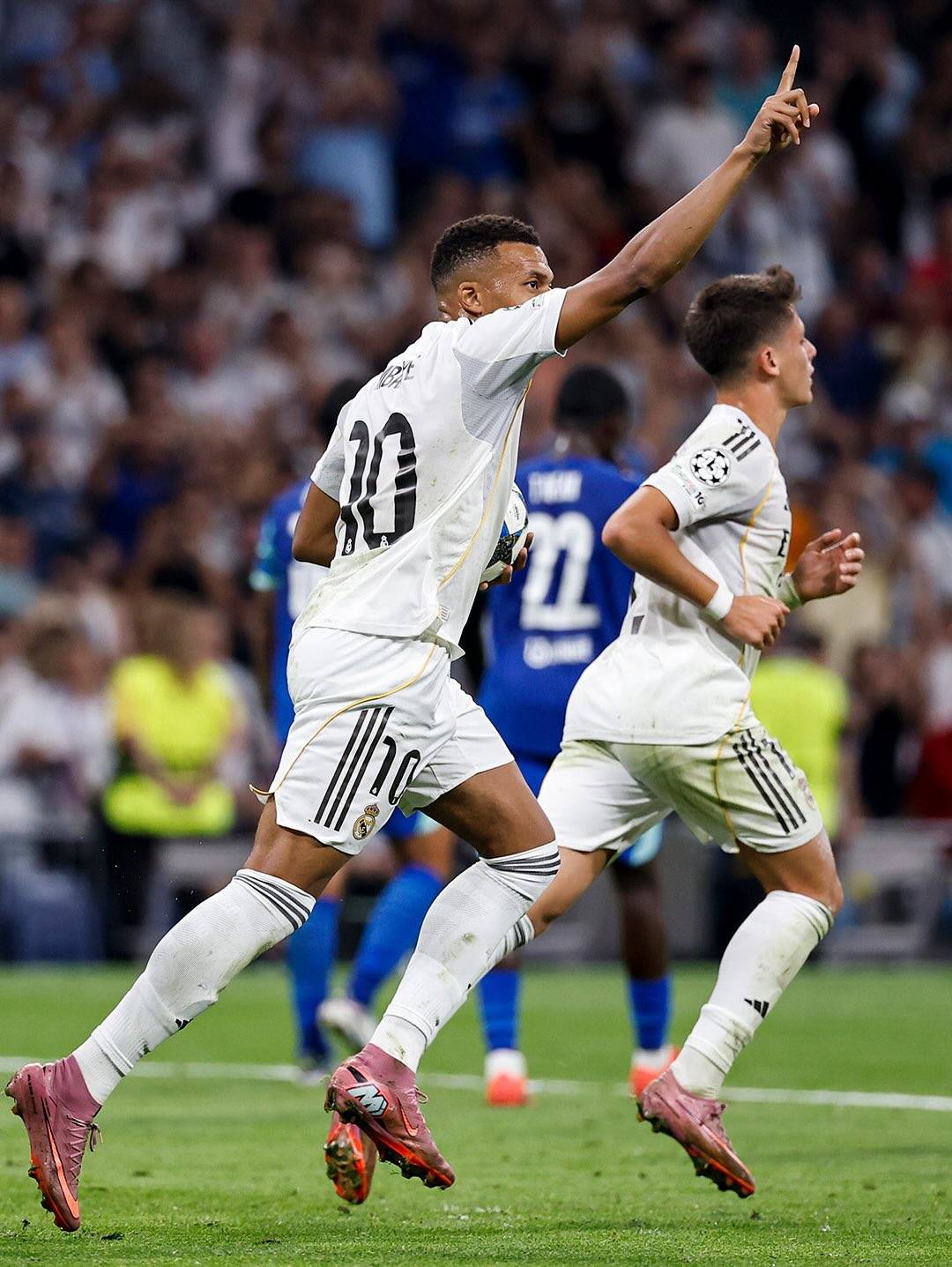 马德里球队战术巧妙,取得连胜 马德里球队战术巧妙,取得连胜