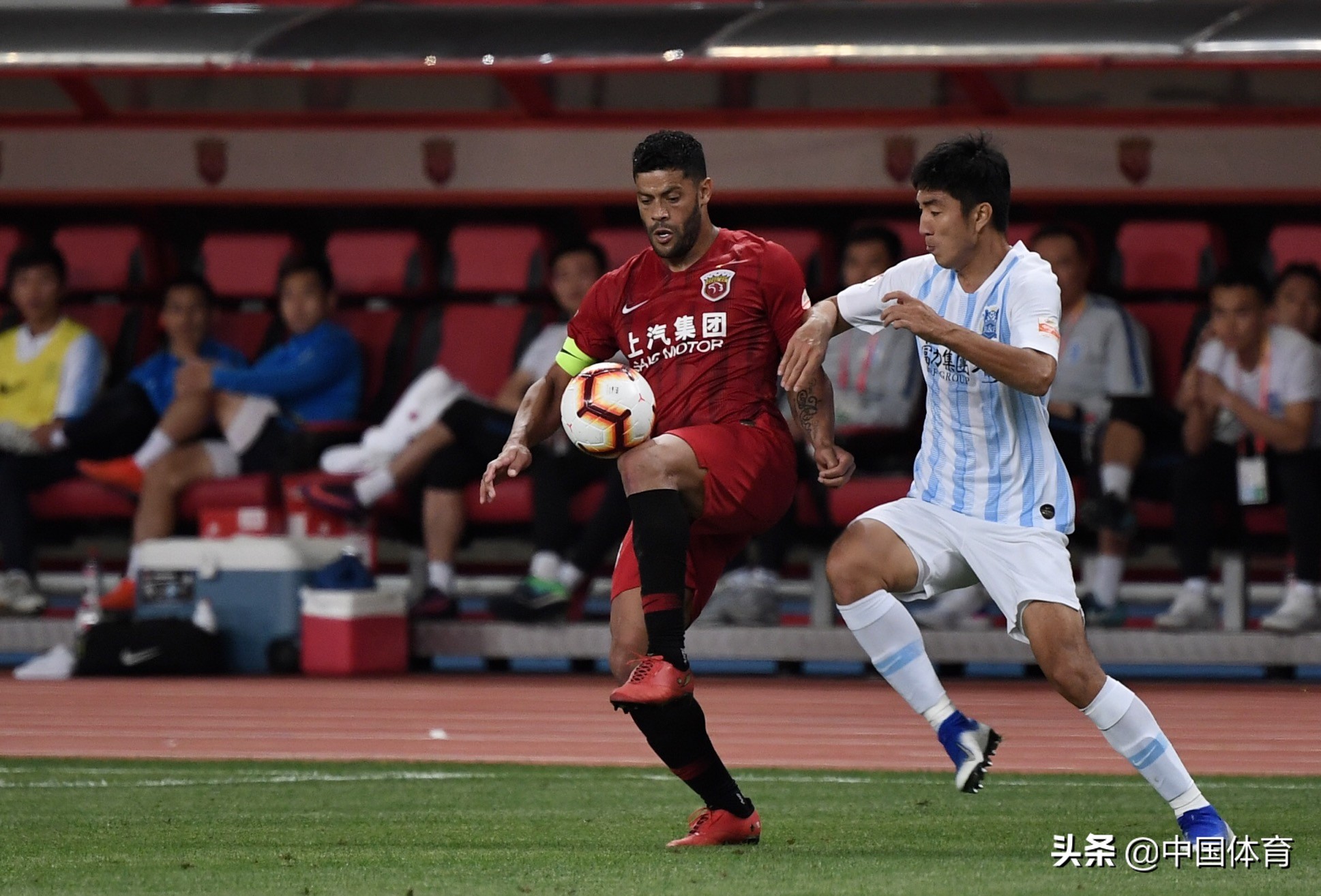 包含富力主场对上海上港,背水一战的词条 包含富力主场对上海上港,背水一战的词条