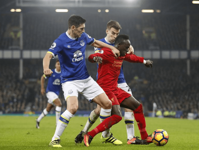 包含里尔球队表现抢眼，连胜助力冲击排名前三的词条