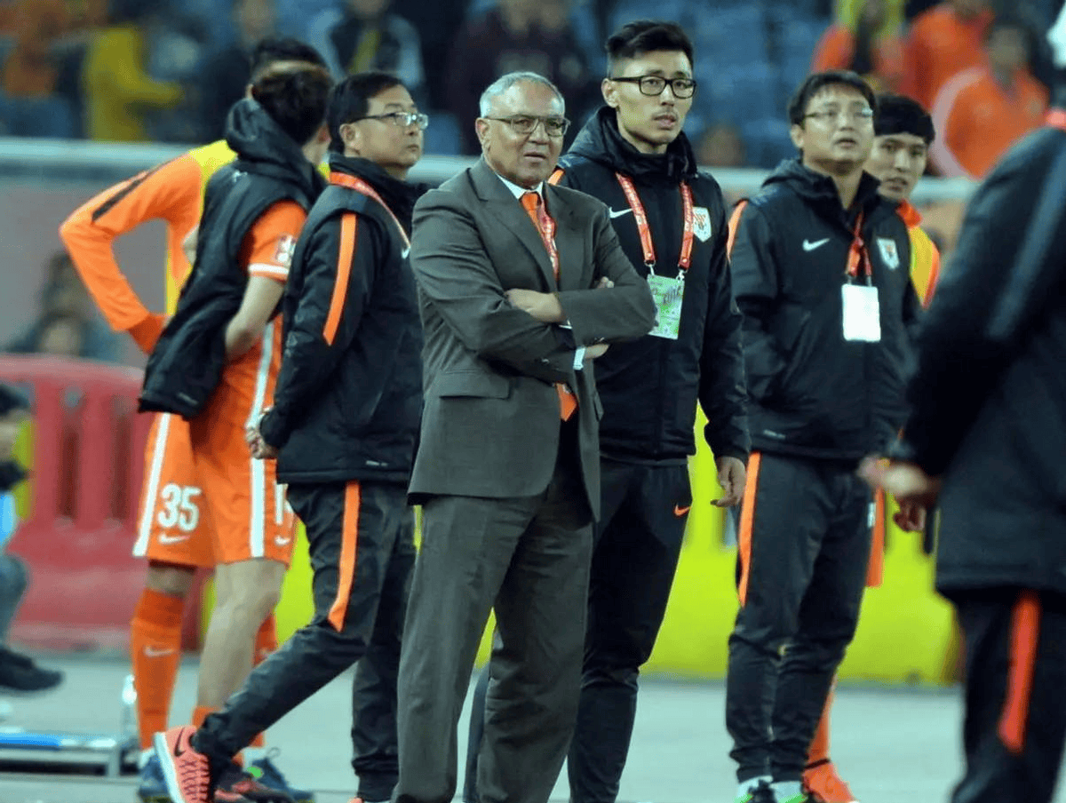 关于鲁能遭遇困境,险胜保住晋级名额的信息 关于鲁能遭遇困境,险胜保住晋级名额的信息