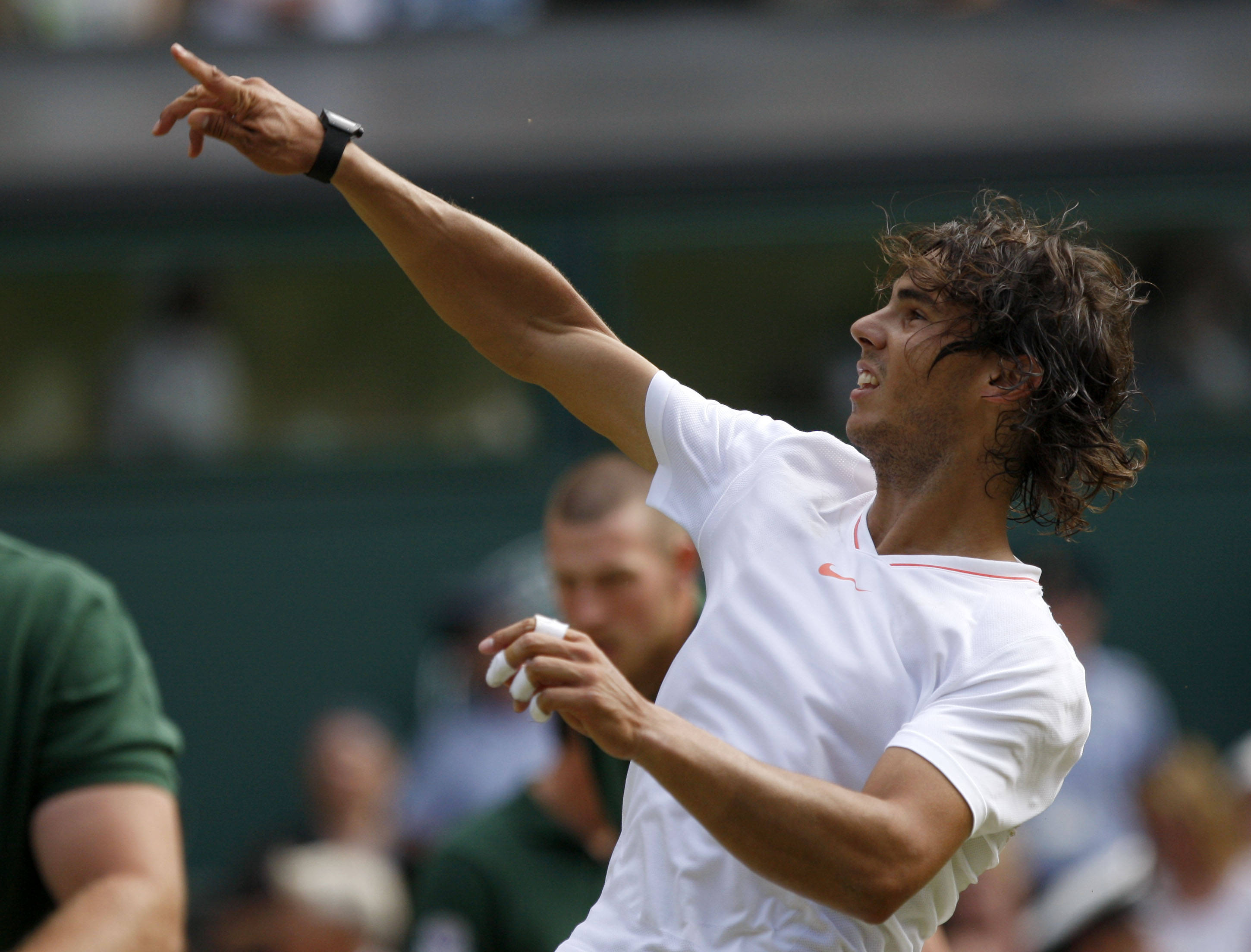 关于美国网球队横扫英国网球队,纳达尔关键制胜的信息 关于美国网球队横扫英国网球队,纳达尔关键制胜的信息