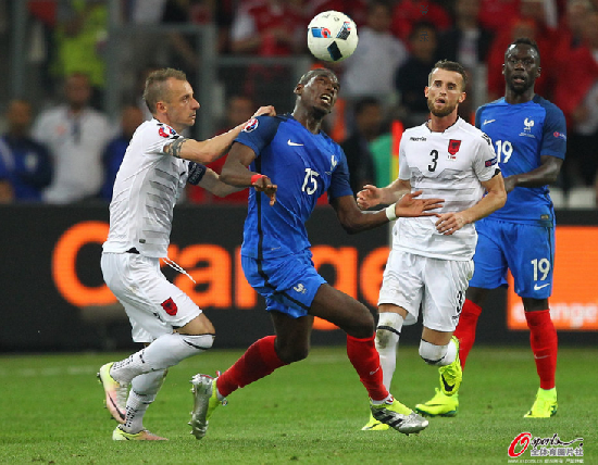 包含哥伦比亚绝杀美国，阿尔巴完成帽子戏法的词条