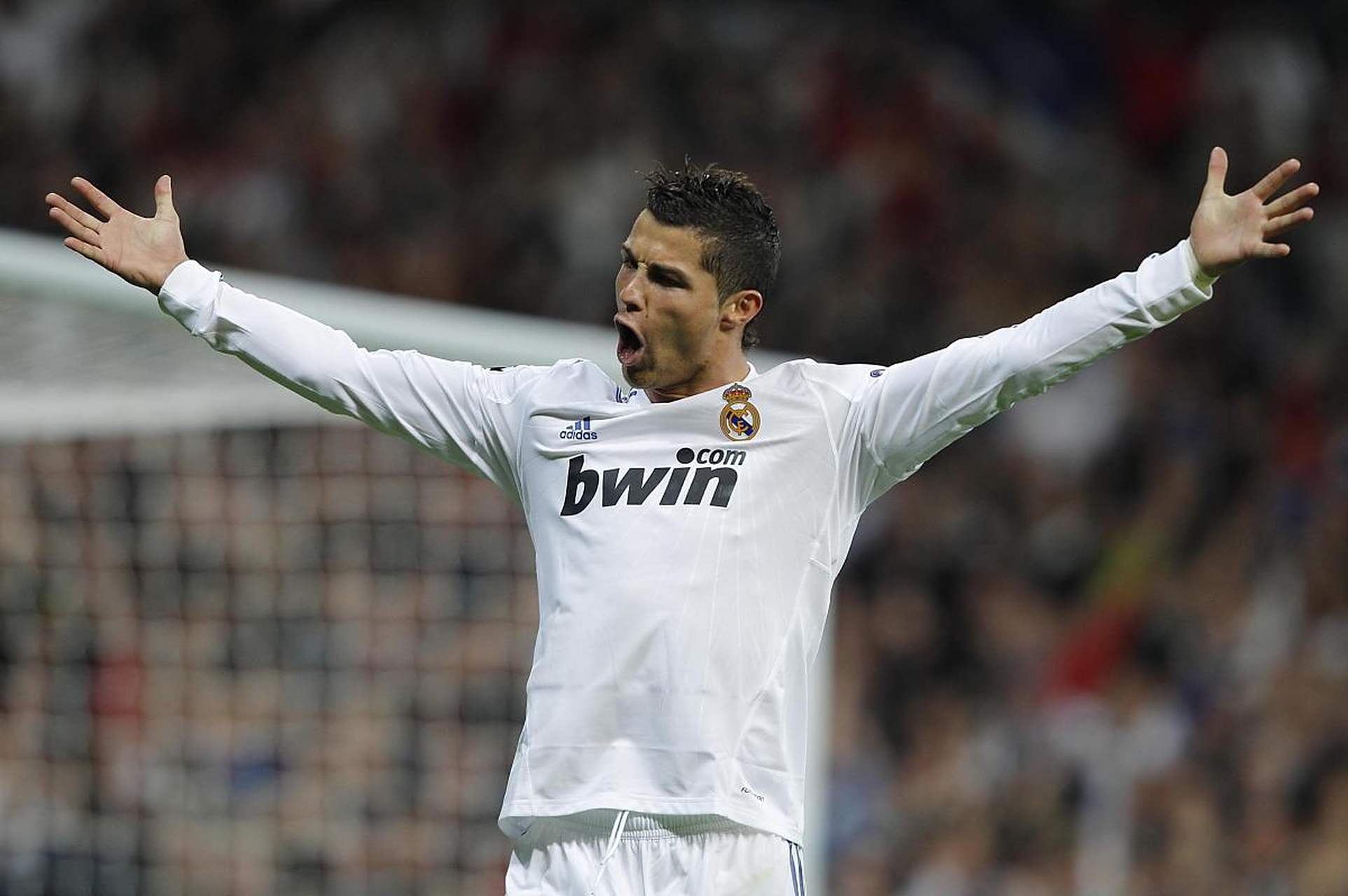 开云体育APP下载-皇马险胜塞维利亚，C罗三分雨点燃全场的简单介绍