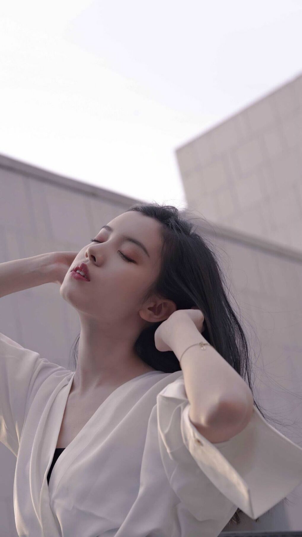 卡瓦哈尔爆发点燃希望之火，阿尔及利亚生死战力克智利书写逆袭传奇