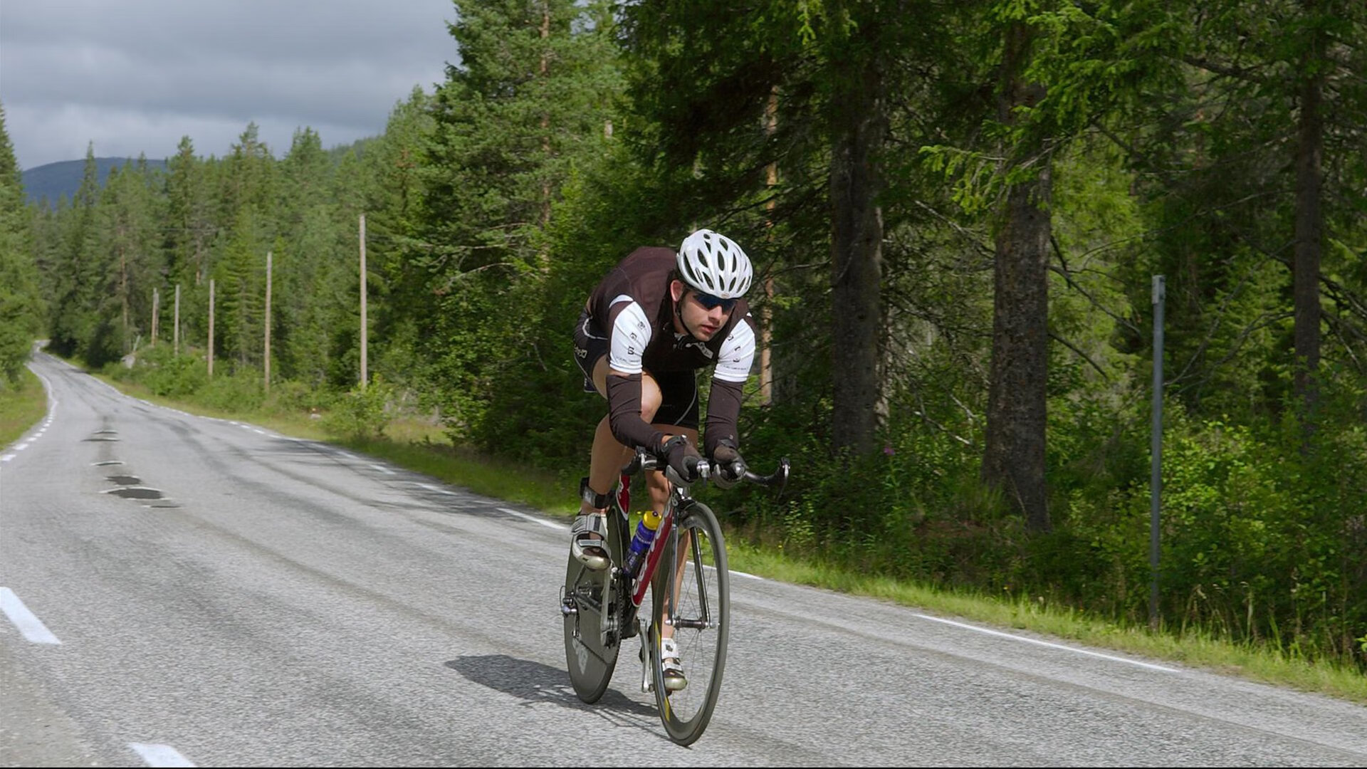 恩佐爆发点燃蓝军，希腊铁卫单节锁死AC米兰—一场定义现代足球的战术博弈