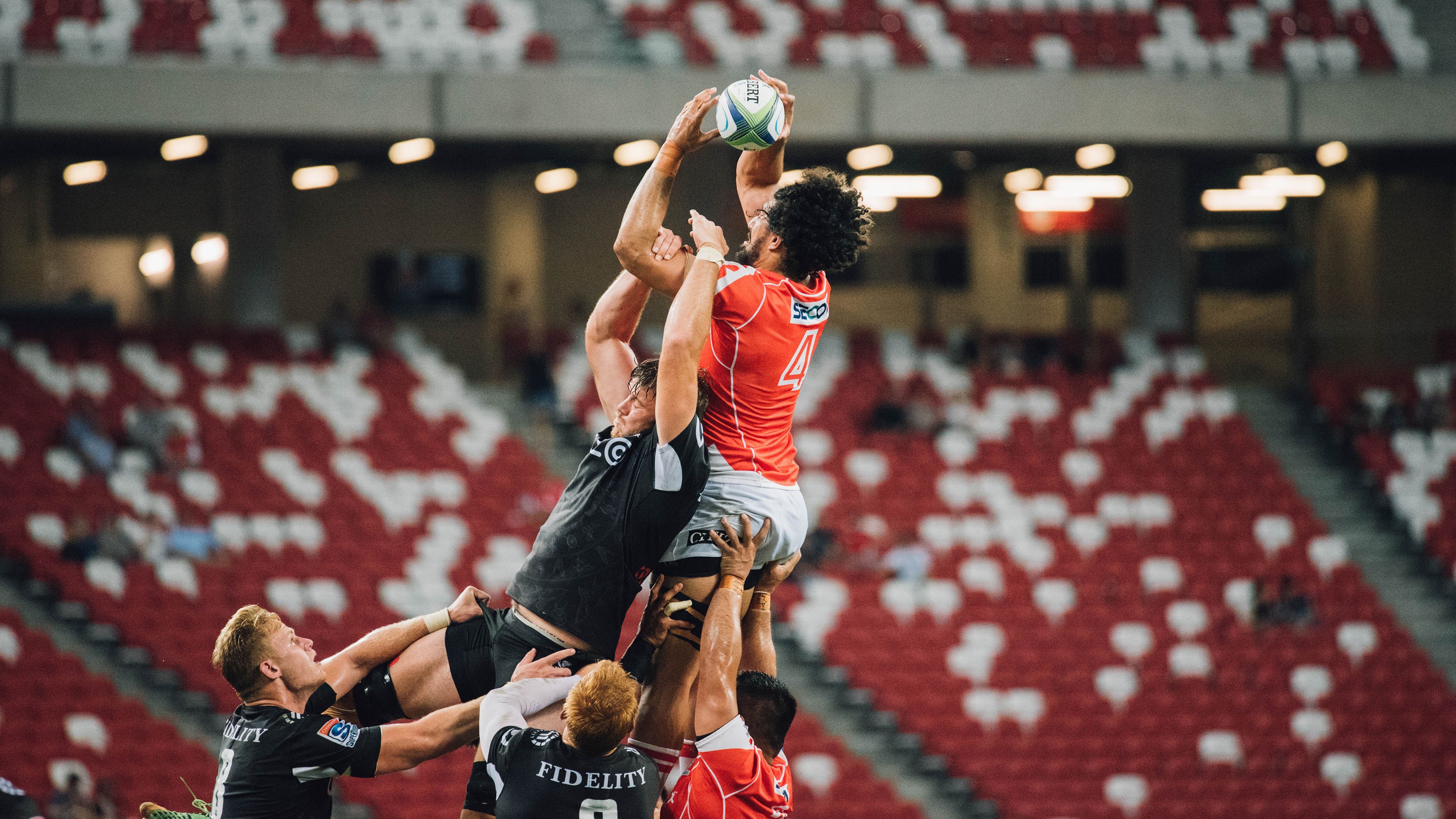 赛道与球场，利拉德在F1争冠之夜的绝杀启示