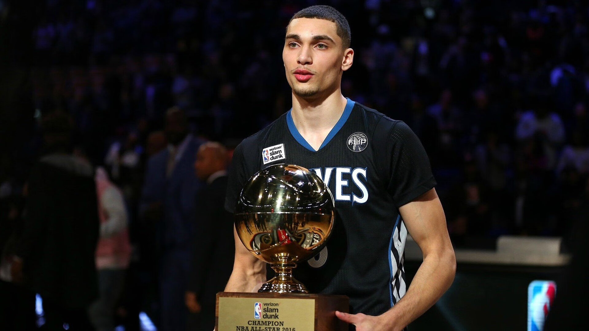 猛龙碾压马刺，莫兰特惊艳四座，新生代与传统的碰撞